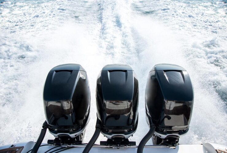 Jakie są atuty silników elektrycznych zaburtowych?